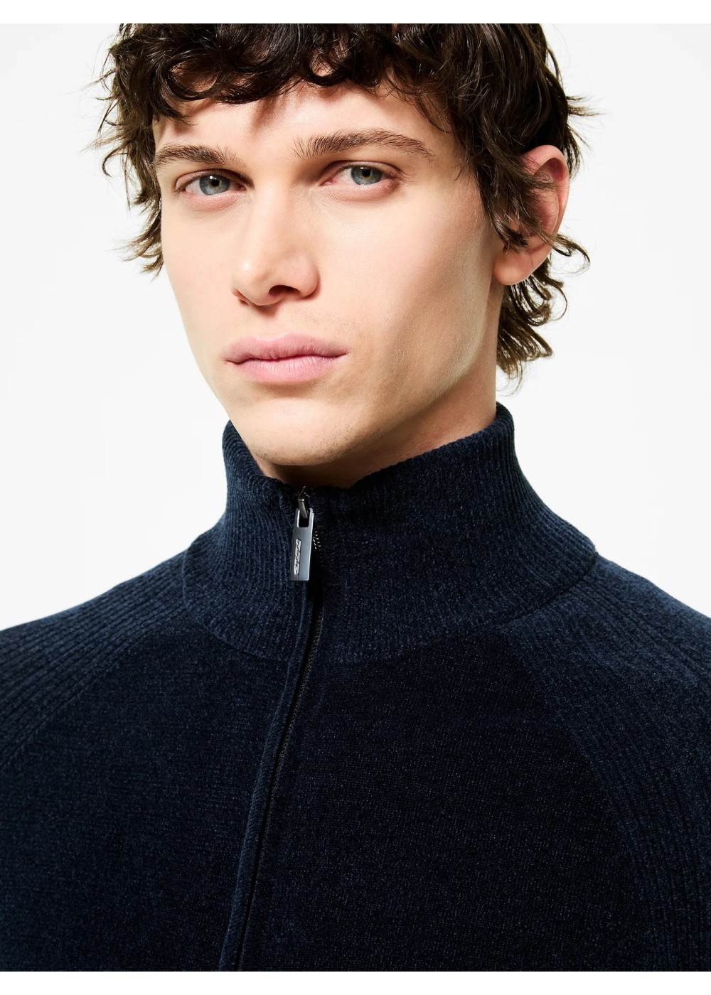 RRD VELVET FULL ZIP KNIT RRD  W25134 chez West Gallery Dieppe