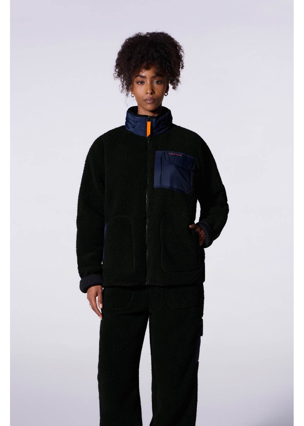 Gertrude VESTE POLAIRE UNISEXE BICOLORE GERTRUDE RAMZI GRAMZI chez West Gallery Dieppe Gertrude VESTE POLAIRE UNISEXE BICOLORE GERTRUDE RAMZI GRAMZI chez West Gallery Dieppe