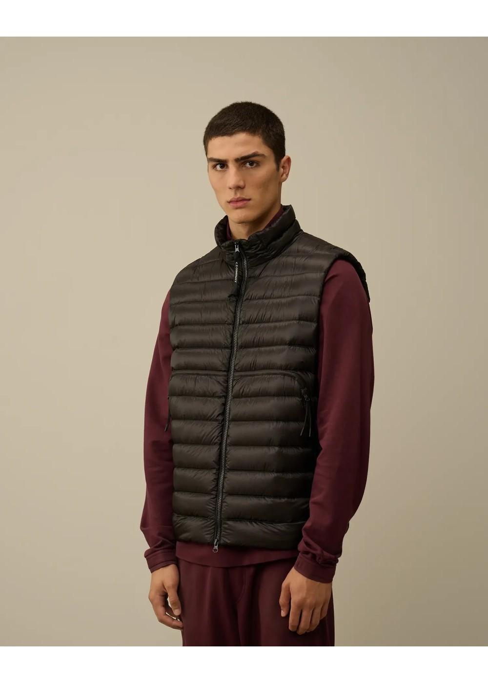 C.P. Company DOUDOUNE C.P. COMPANY SANS MANCHES D.D. SHELL CPSANSMANCHES chez West Gallery Dieppe