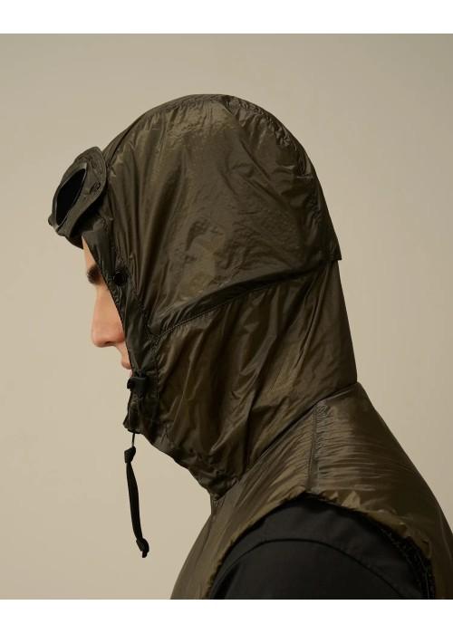 C.P. Company VESTE SANS MANCHES C.P. COMPANY NADA SHELL GOGGLE CPOUTERWEAR chez West Gallery Dieppe