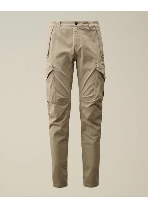 C.P. Company PANTALON CARGO C.P. COMPANY STRETCH SATEEN ERGONOMIC CPCARGOPANT chez West Gallery Dieppe