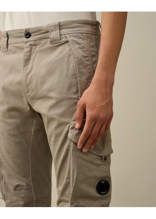 C.P. Company PANTALON CARGO C.P. COMPANY STRETCH SATEEN ERGONOMIC CPCARGOPANT chez West Gallery Dieppe