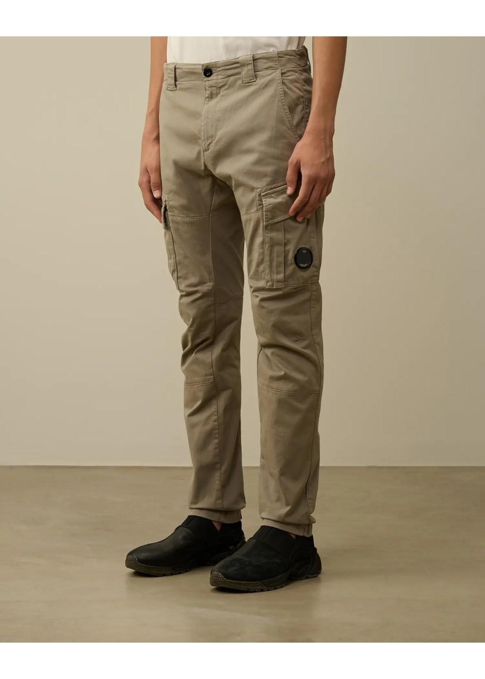 C.P. Company PANTALON CARGO C.P. COMPANY STRETCH SATEEN ERGONOMIC CPCARGOPANT2 chez West Gallery Dieppe