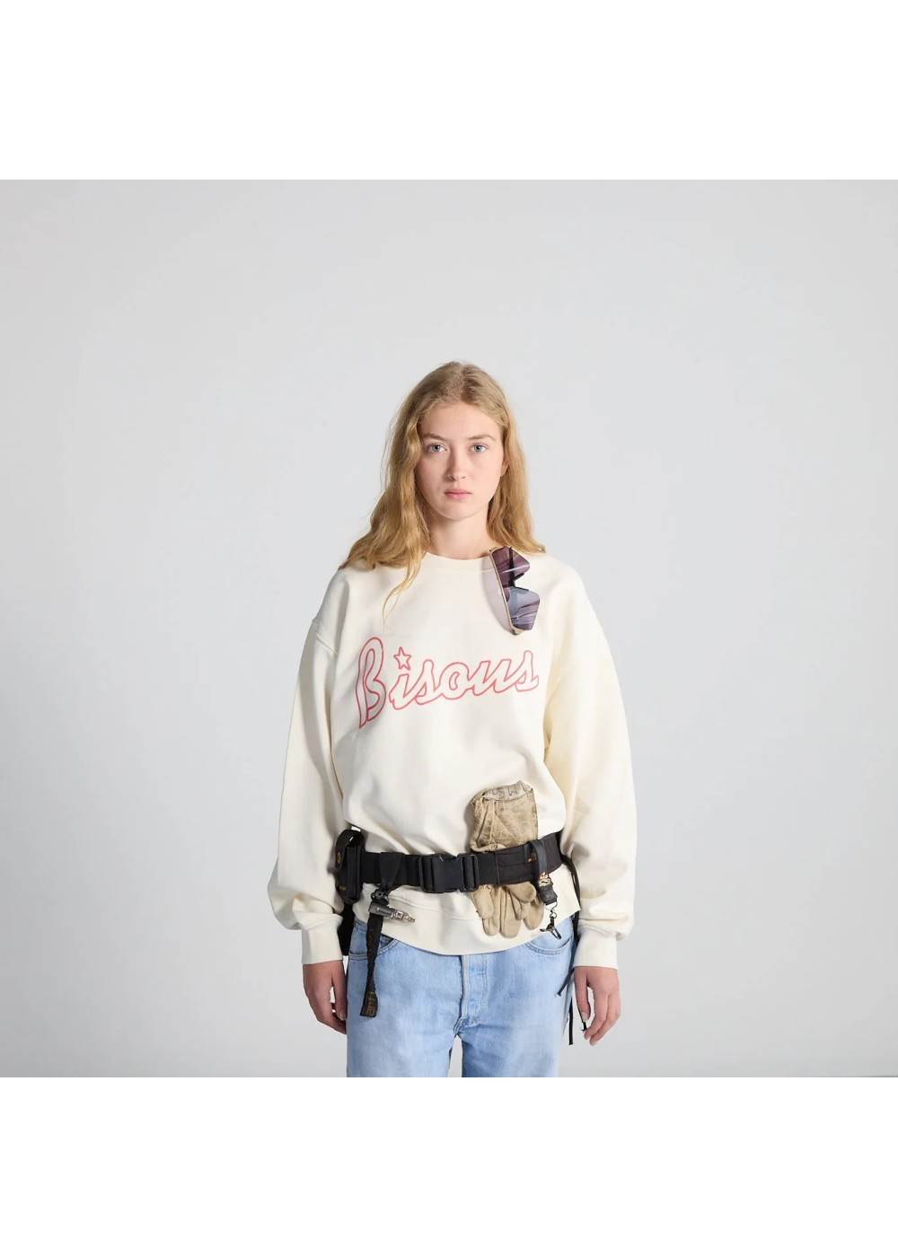 Bisous&nbsp;Skateboard SWEAT BISOUS CREWNECK LOUNGE WASHED WHITE BBISOUSCREWNECKLOUNGE chez West Gallery Dieppe