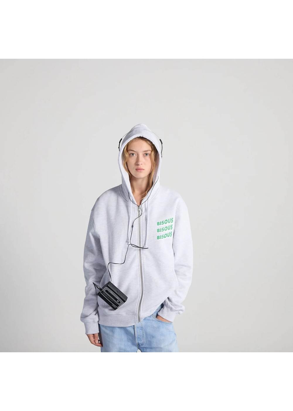 Bisous&nbsp;Skateboard SWEAT ZIP À CAPUCHE BISOUS HOODIE SONIC GREY BBISOUSHOODIESONIC chez West Gallery Dieppe