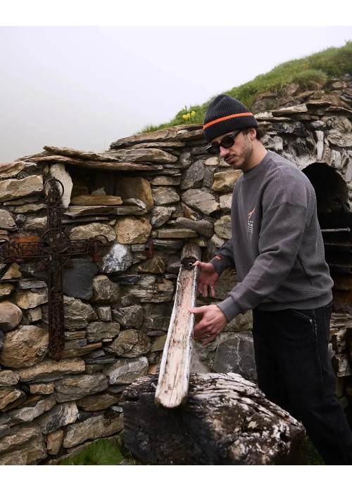 La Pesée SWEAT RETOURNÉ LA PESÉE 712GR SWRT712GR chez West Gallery Dieppe